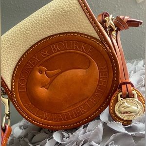 Dooney & Bourke crossbody purse